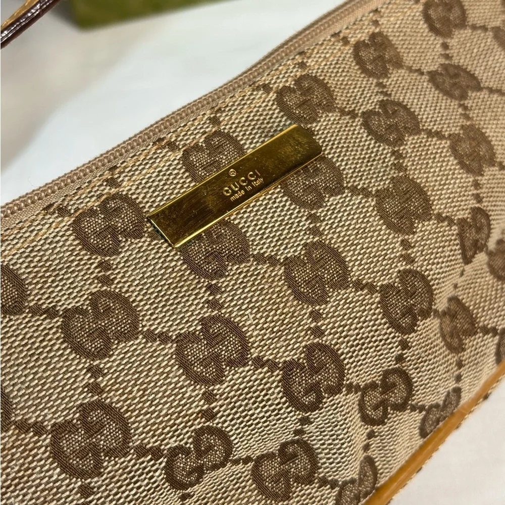 Super cute Gucci mini Pochette - Picture 5 of 13